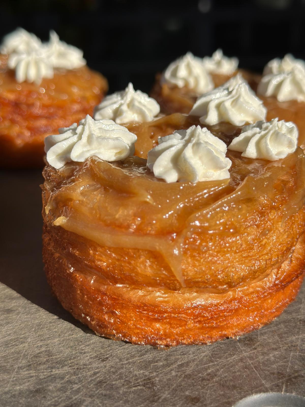 Croissant Crawl - Dulce De Leche CRONUT! 🥐🍩